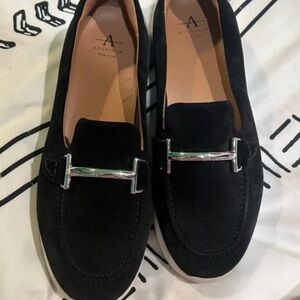 Aquatalia Callee Water Proof Black Suede Loafers With Silver Accent Size 12.